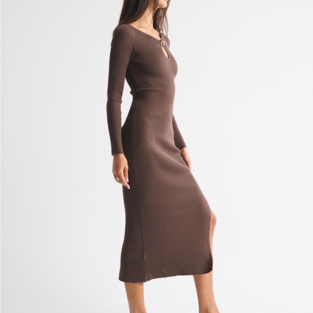 Abercrombie & Fitch Hardware Keyhole Maxi Sweater Dress - Brown - XXS - NWOT - Picture 2 of 2